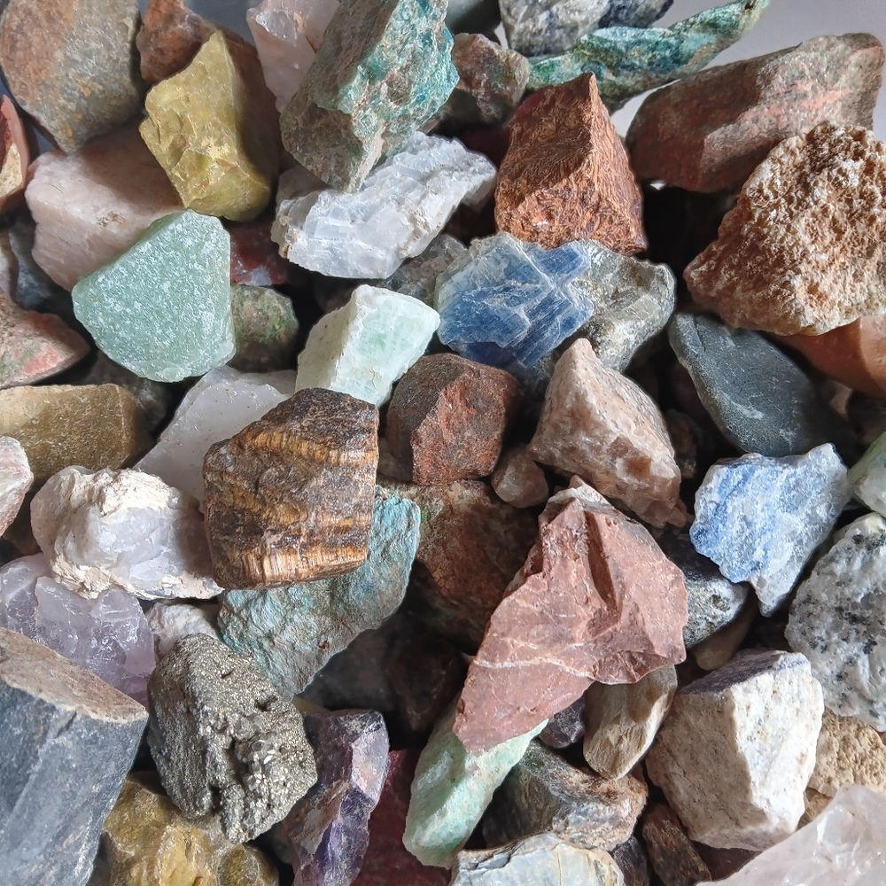 Crystal Confetti Mystery Crystals